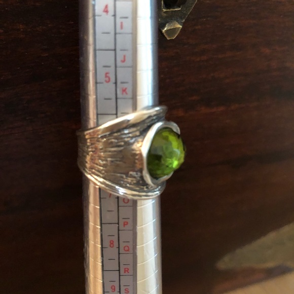 Magnolia Sterling Silver Green Glass Ring - Picture 9 of 10